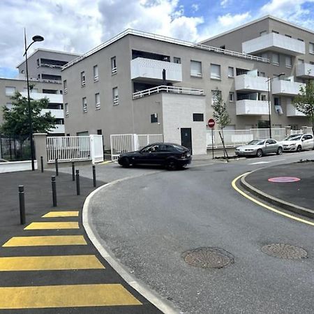 La Royaute A 22 Min De Disneyland Et Center Parcs Meaux Esterno foto